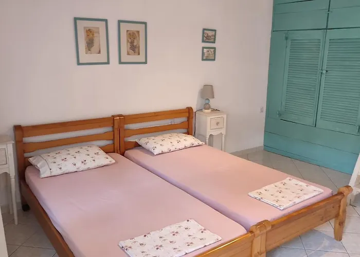 Smaragda Mikros Prinos